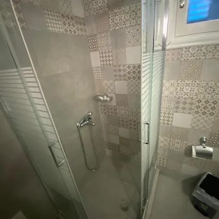 Aeolos * Akrotírion