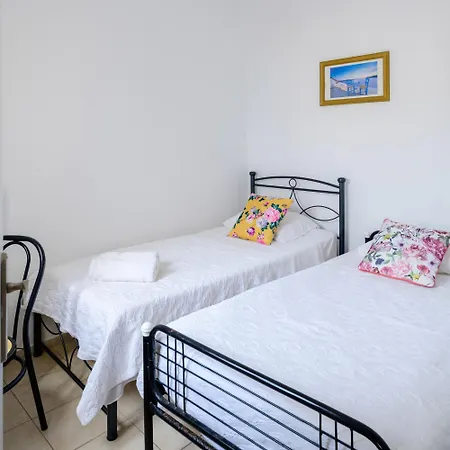 Apartment Aeolos *