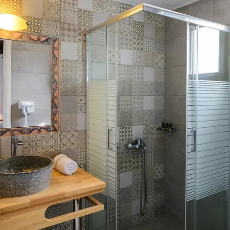 Aeolos Apartment *