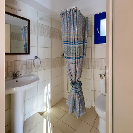 Aeolos Apartment *