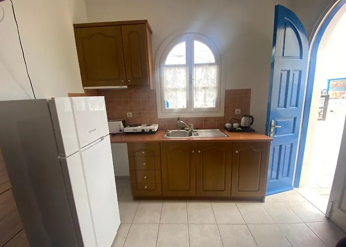 Aeolos * Akrotírion